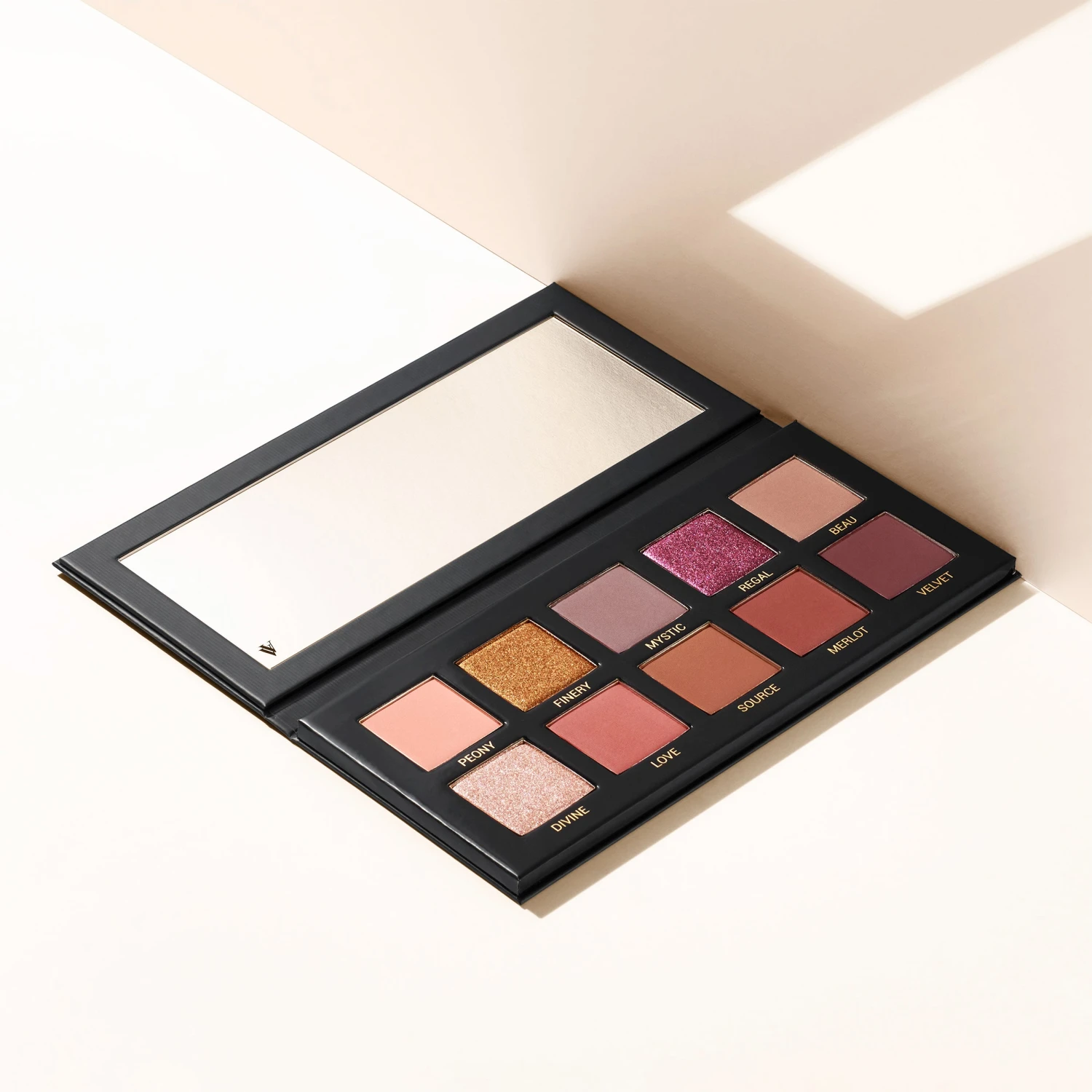 The Muse Eyeshadow Palette 8 The Muse Eyeshadow Palette - Image 6